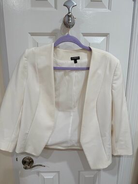 Express Women's Cream Open-Front Cropped Blazer